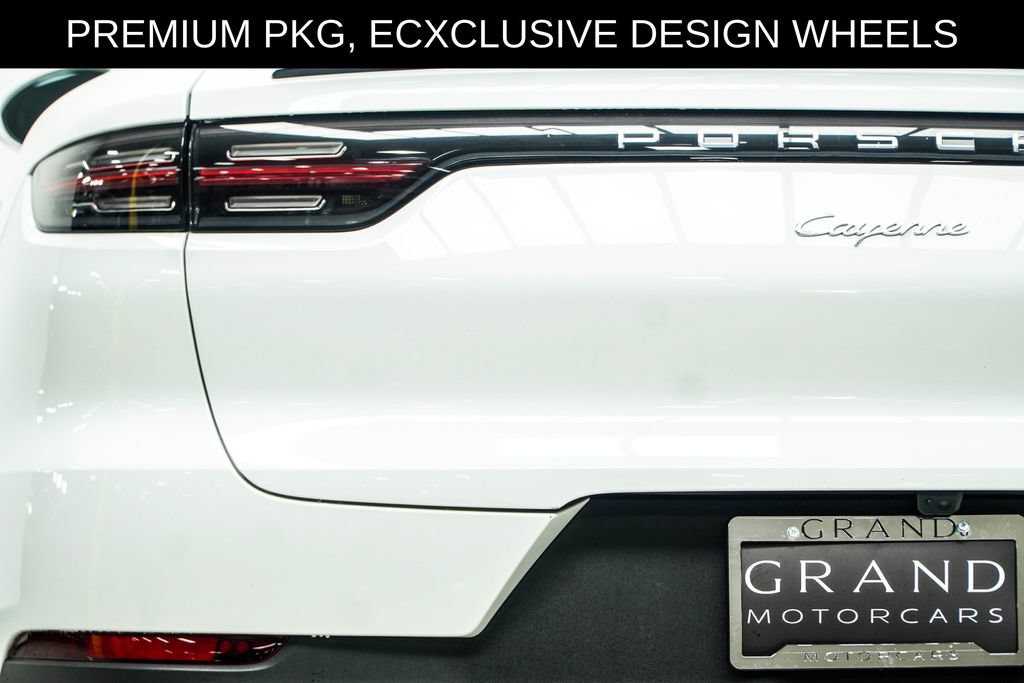 Used 2023 Porsche Cayenne Coupe AWD/4WD image 16