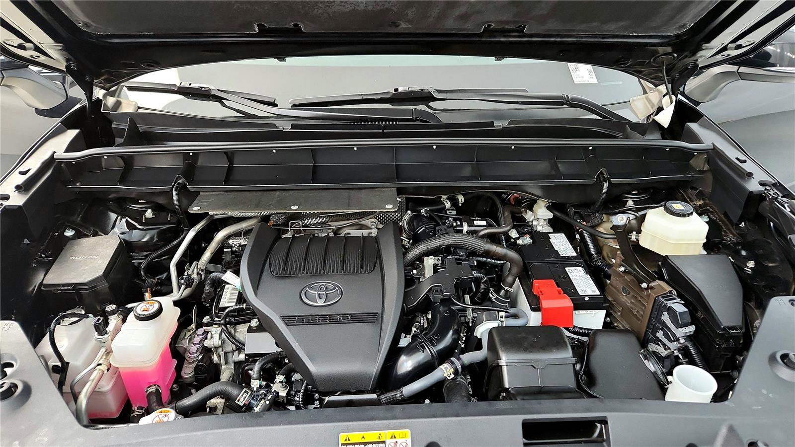 Certified 2024 Toyota Highlander XLE image 15