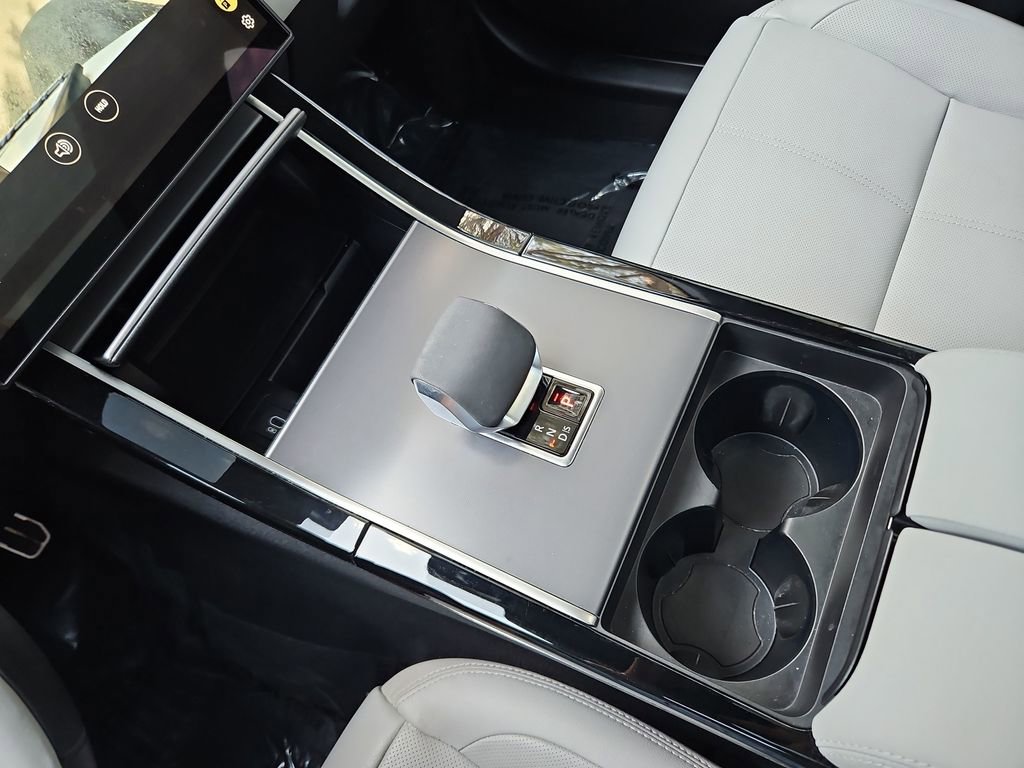 Used 2024 Land Rover Range Rover Velar Dynamic SE image 19