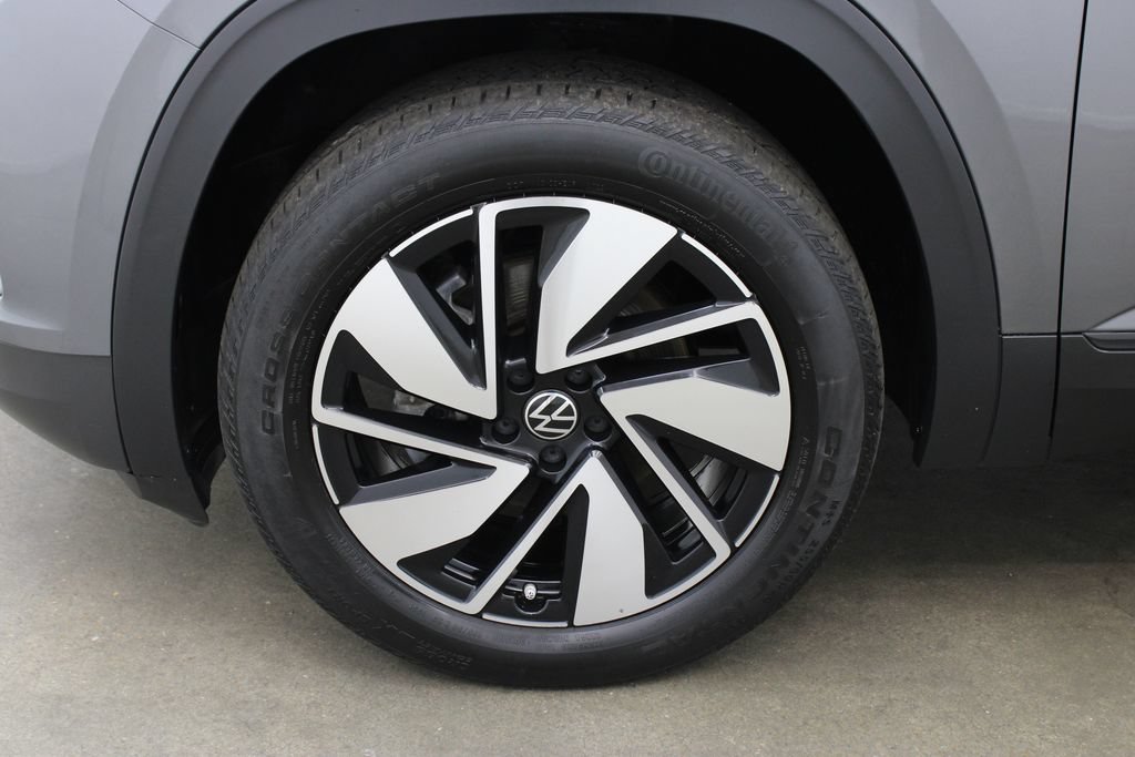 Certified 2024 Volkswagen Atlas SE w/ Panoramic Sunroof Package AWD/4WD image 30