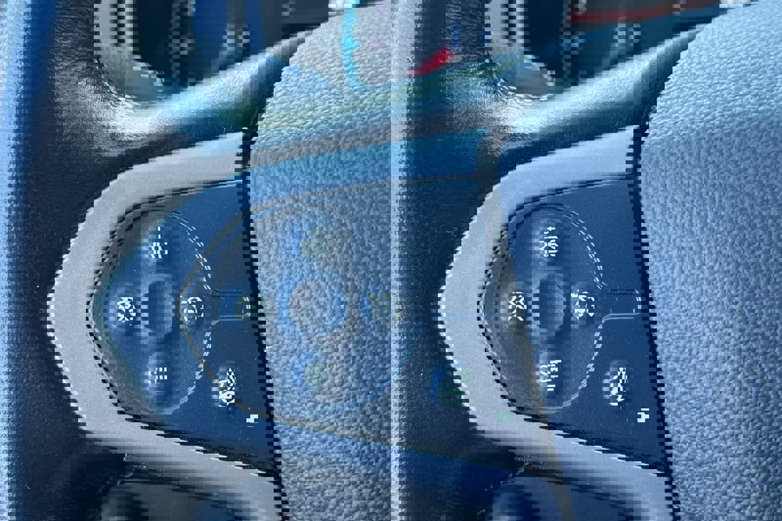 Used 2022 Chevrolet Colorado LT w/ Luxury Package image 26