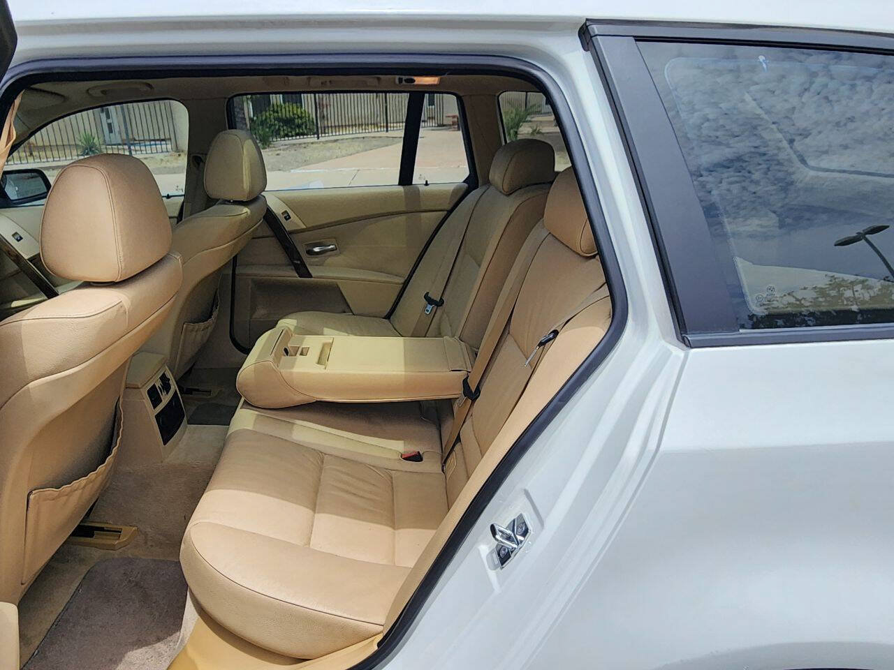 Used 2006 BMW 530xi Wagon AWD/4WD image 14