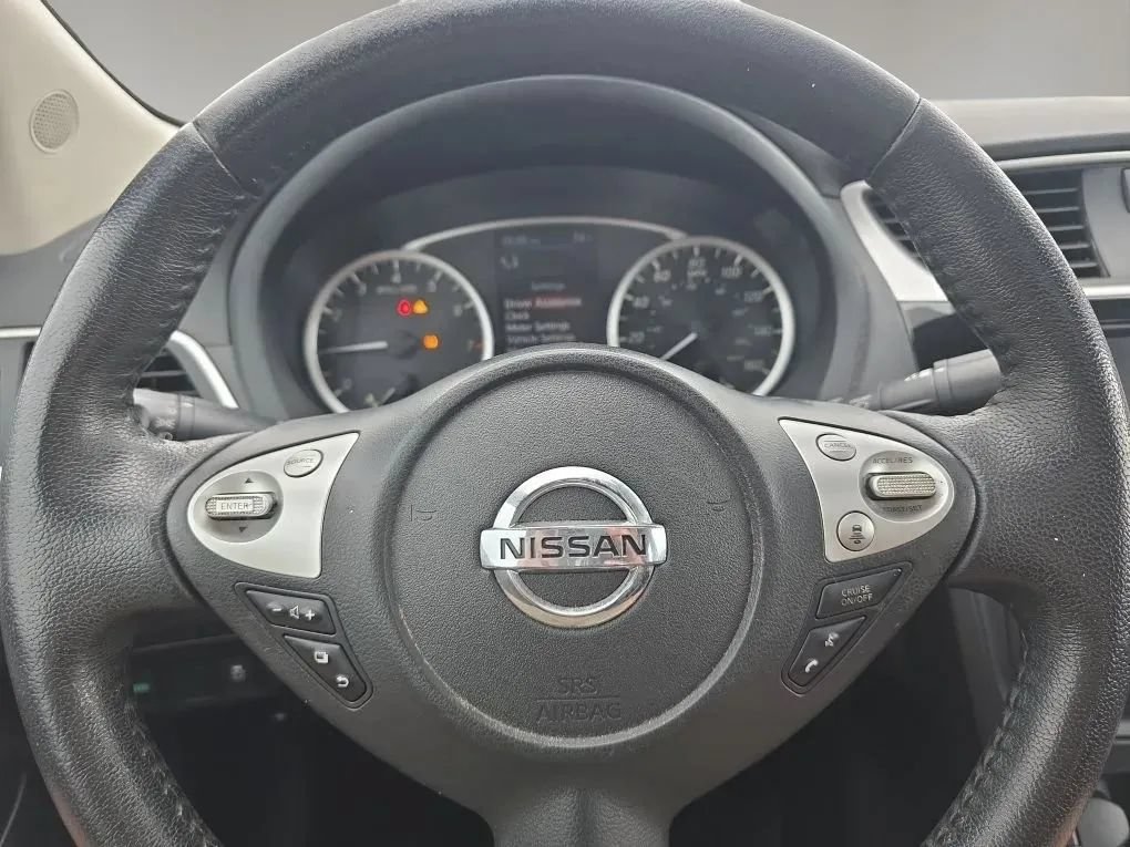 Used 2019 Nissan Sentra SV w/ Special Edition Package FWD image 18