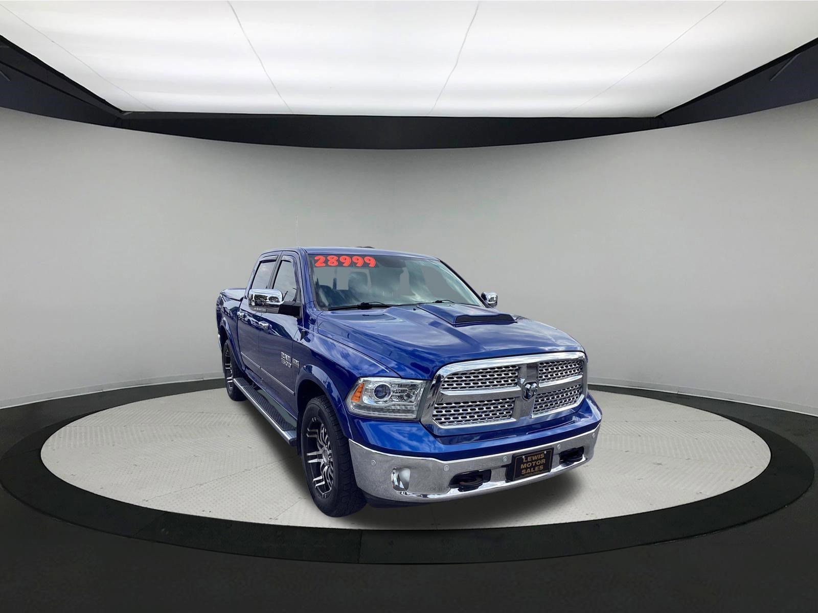 Used 2016 RAM 1500 Laramie w/ Convenience Group AWD/4WD image 2