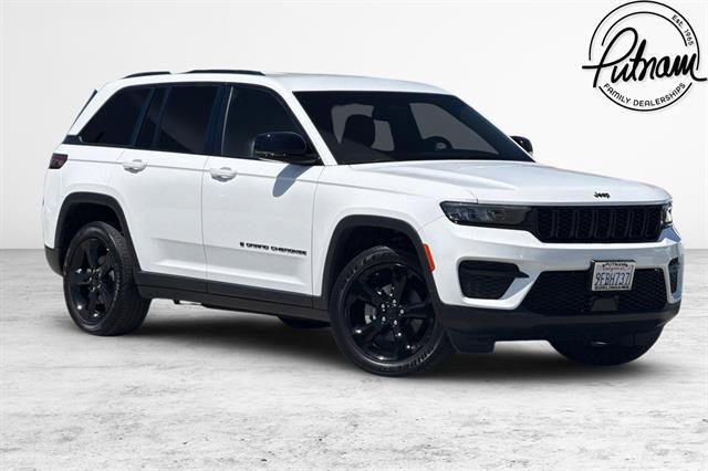 Used 2023 Jeep Grand Cherokee Altitude AWD/4WD image 1