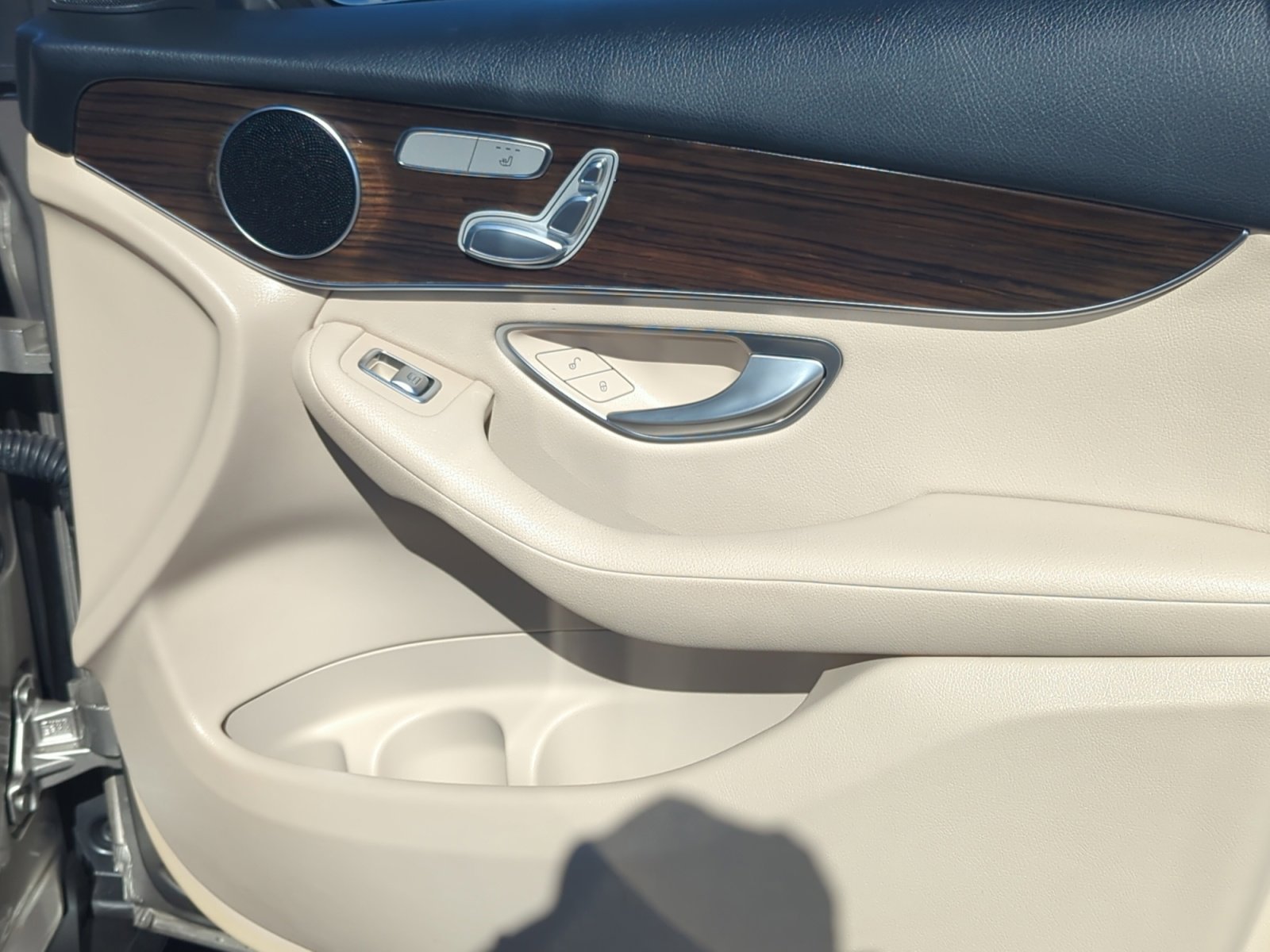 Used 2022 Mercedes-Benz GLC 300 image 16