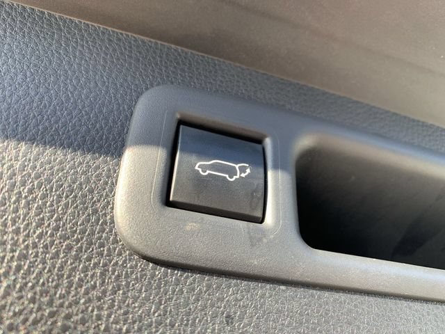 Used 2020 Toyota Highlander Limited AWD/4WD image 40
