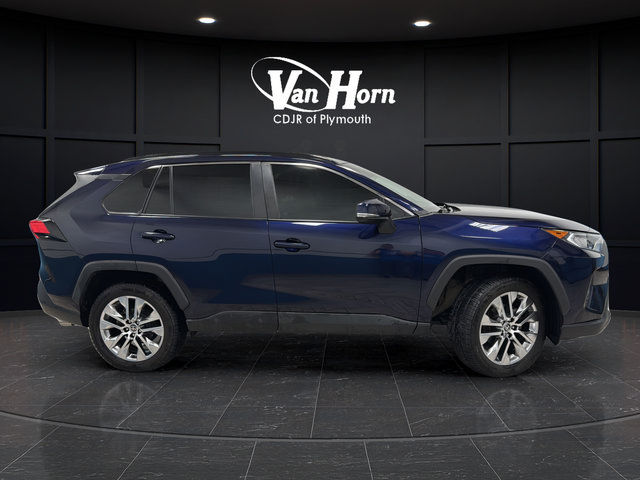 Used 2021 Toyota RAV4 XLE Premium AWD/4WD image 8