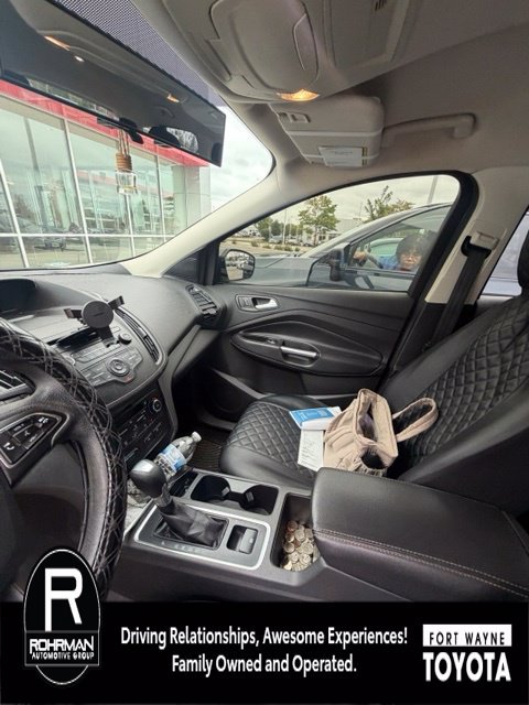 Used 2017 Ford Escape SE w/ SE Cold Weather Package AWD/4WD image 11
