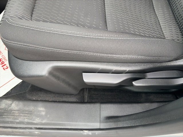 Used 2025 Chevrolet Equinox LT image 18