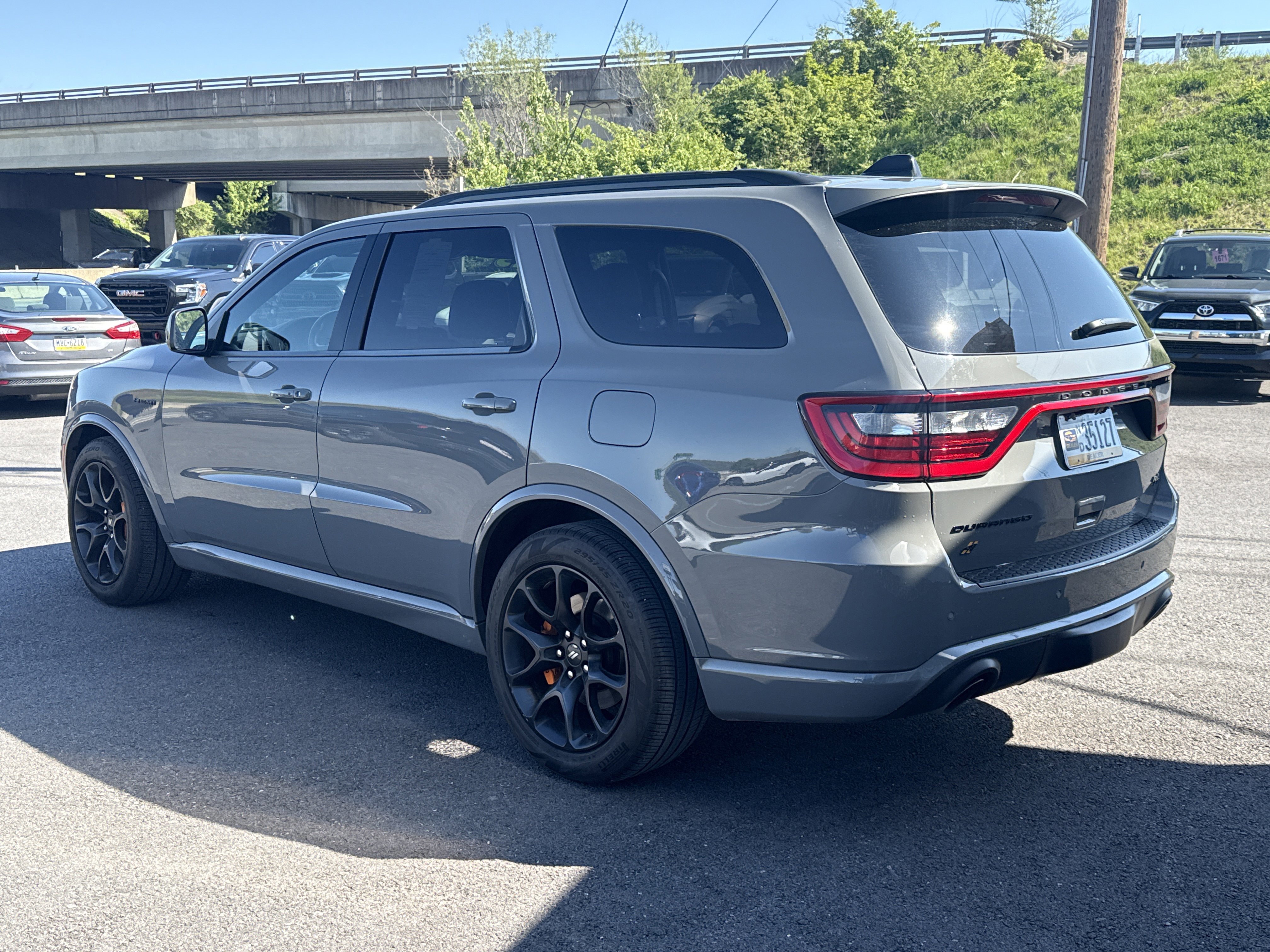 Used 2023 Dodge Durango R/T w/ Hemi Orange Plus Package AWD/4WD image 6