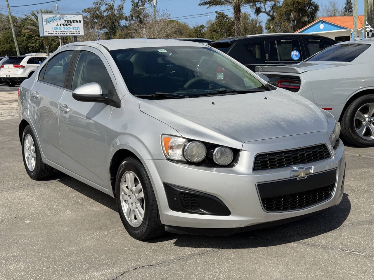 Used 2014 Chevrolet Sonic LT FWD image 2