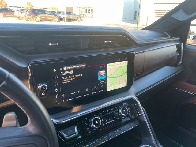 Used 2025 GMC Sierra 1500 Denali Ultimate image 12