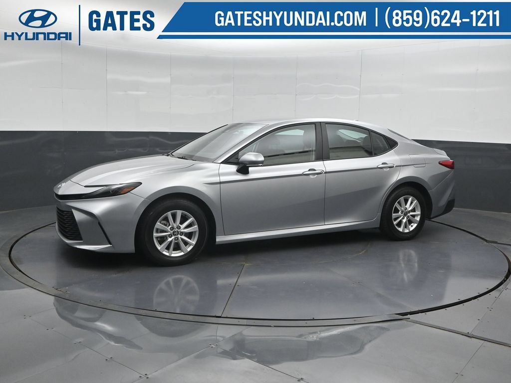 Used 2025 Toyota Camry LE FWD image 7
