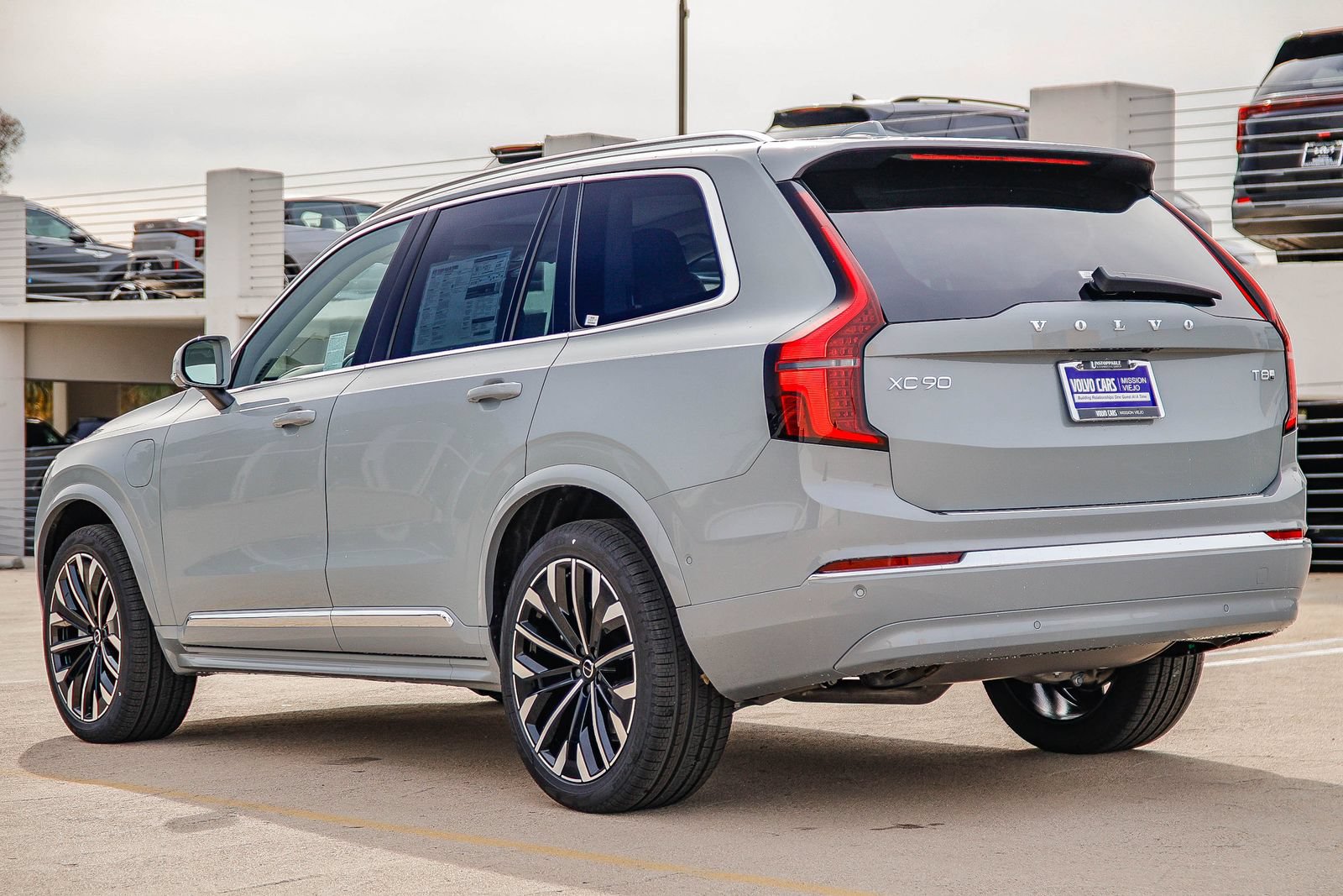 New 2026 Volvo XC90 T8 Ultra w/ Protection Package Premier AWD/4WD image 4