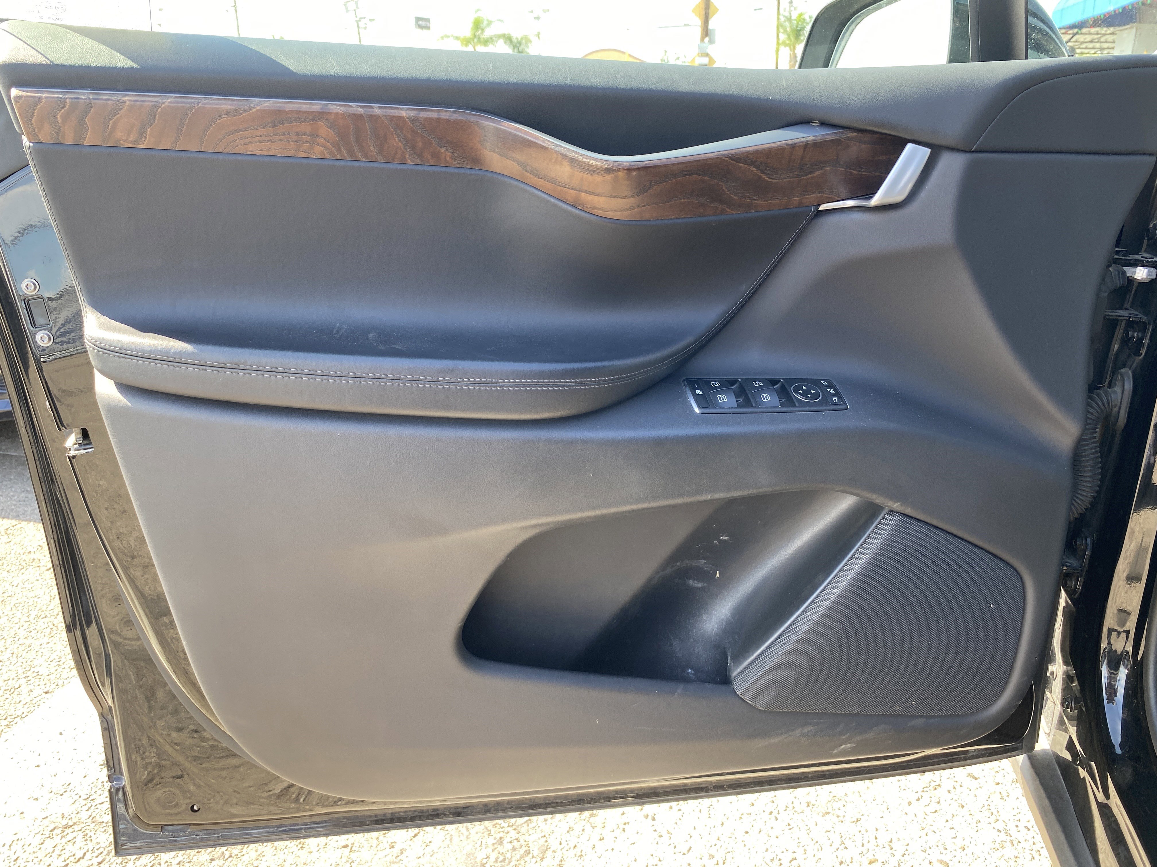 Used 2018 Tesla Model X P100D image 16
