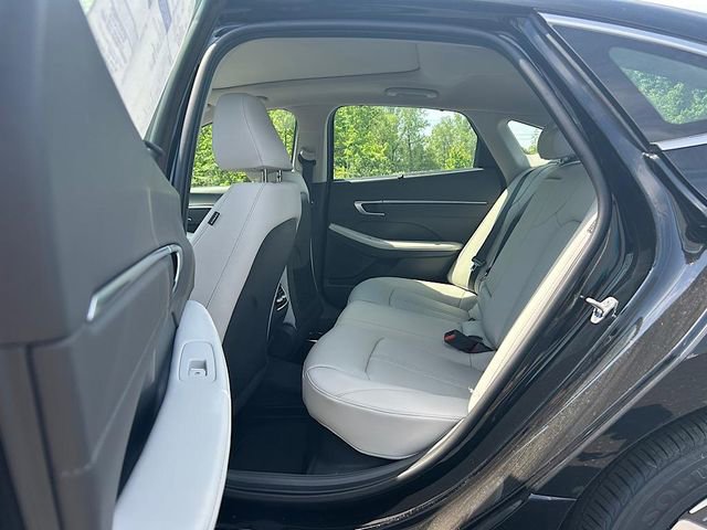 New 2025 Hyundai Sonata Limited image 19