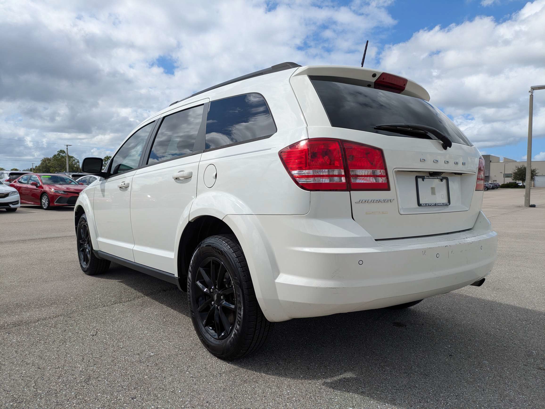 Used 2020 Dodge Journey SE w/ Blacktop Package FWD image 6