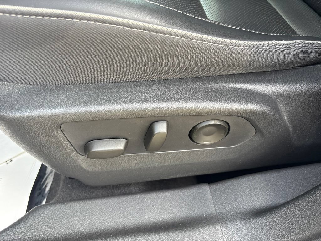 Used 2021 Buick Envision Essence w/ Technology Package I FWD image 20
