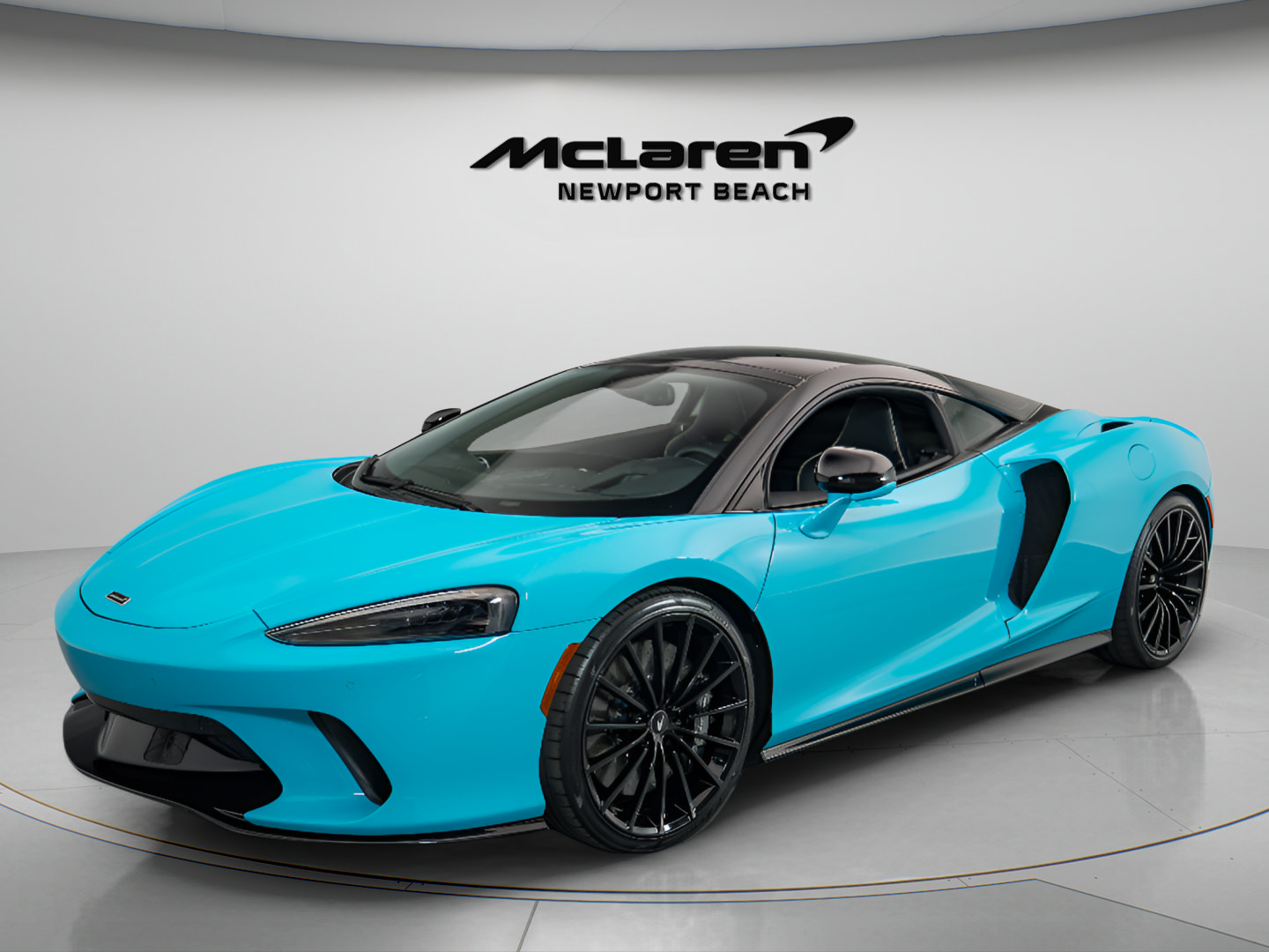Used 2023 McLaren GT RWD image 3
