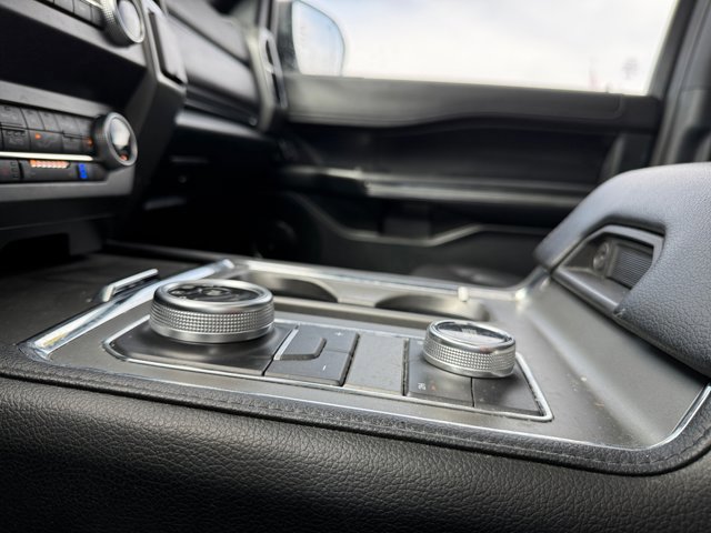 Used 2021 Ford Expedition Max XLT image 21