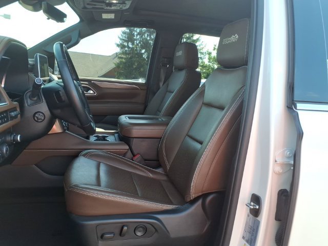 Used 2023 Chevrolet Tahoe High Country AWD/4WD image 12