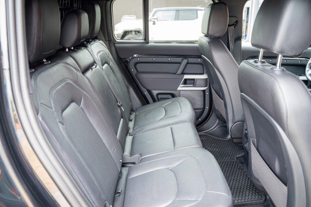 Used 2023 Land Rover Defender 110 S image 93