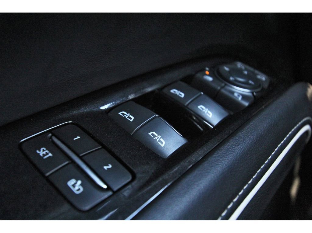 Certified 2024 Cadillac Escalade ESV Premium Luxury image 21
