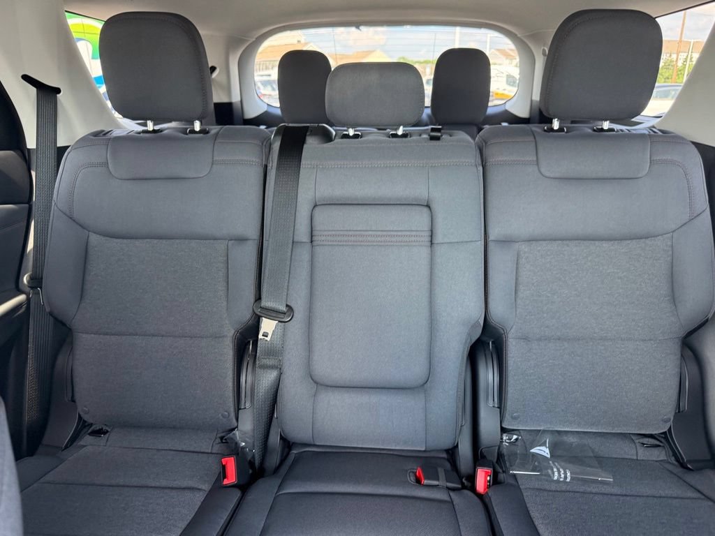 New 2026 Ford Explorer Active AWD/4WD image 26