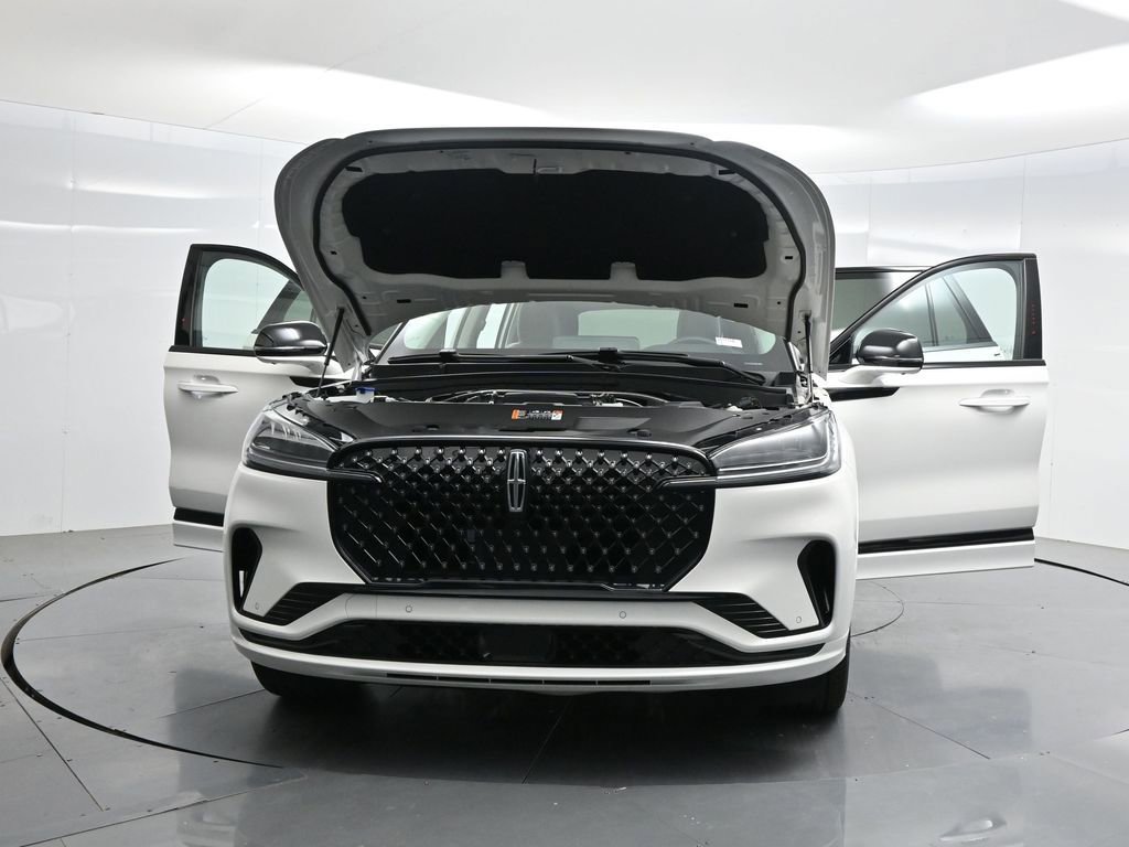 Used 2025 Lincoln Aviator 2WD w/ Jet Appearance Package image 36