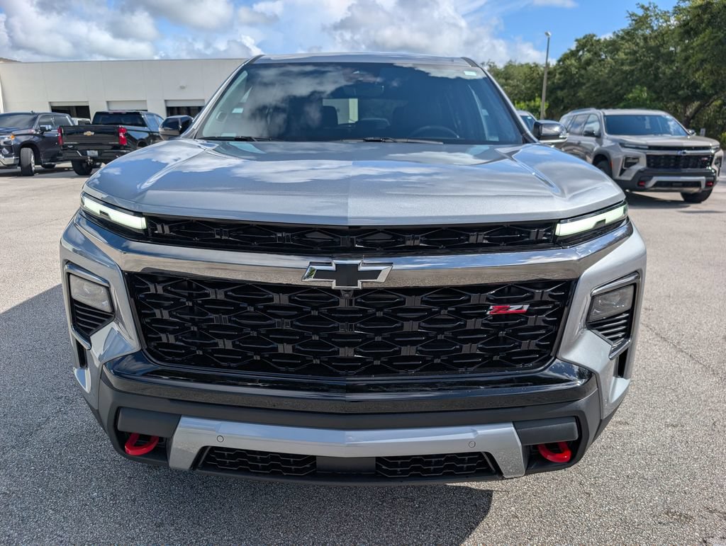New 2026 Chevrolet Traverse Z71 w/ Enhanced Driving Package AWD/4WD image 2