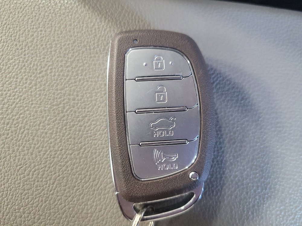 Used 2019 Hyundai Elantra Value Edition FWD image 32