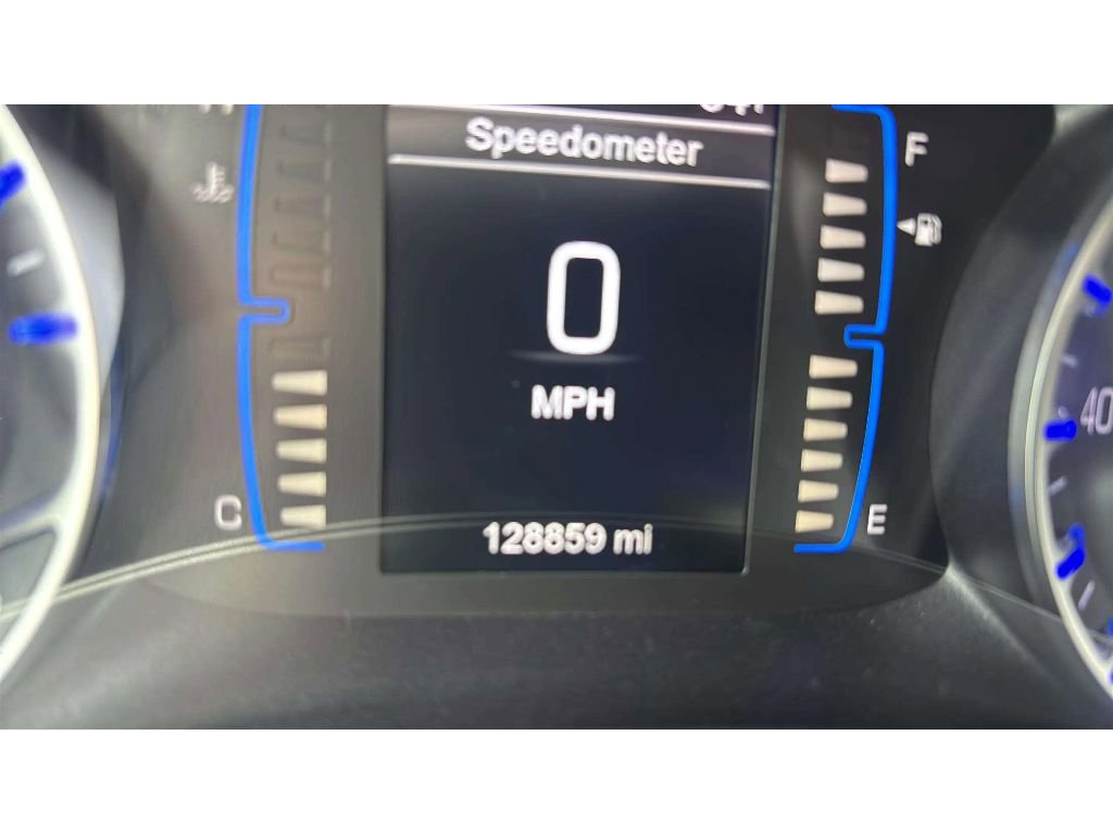 Used 2017 Chrysler Pacifica Touring-L FWD image 17