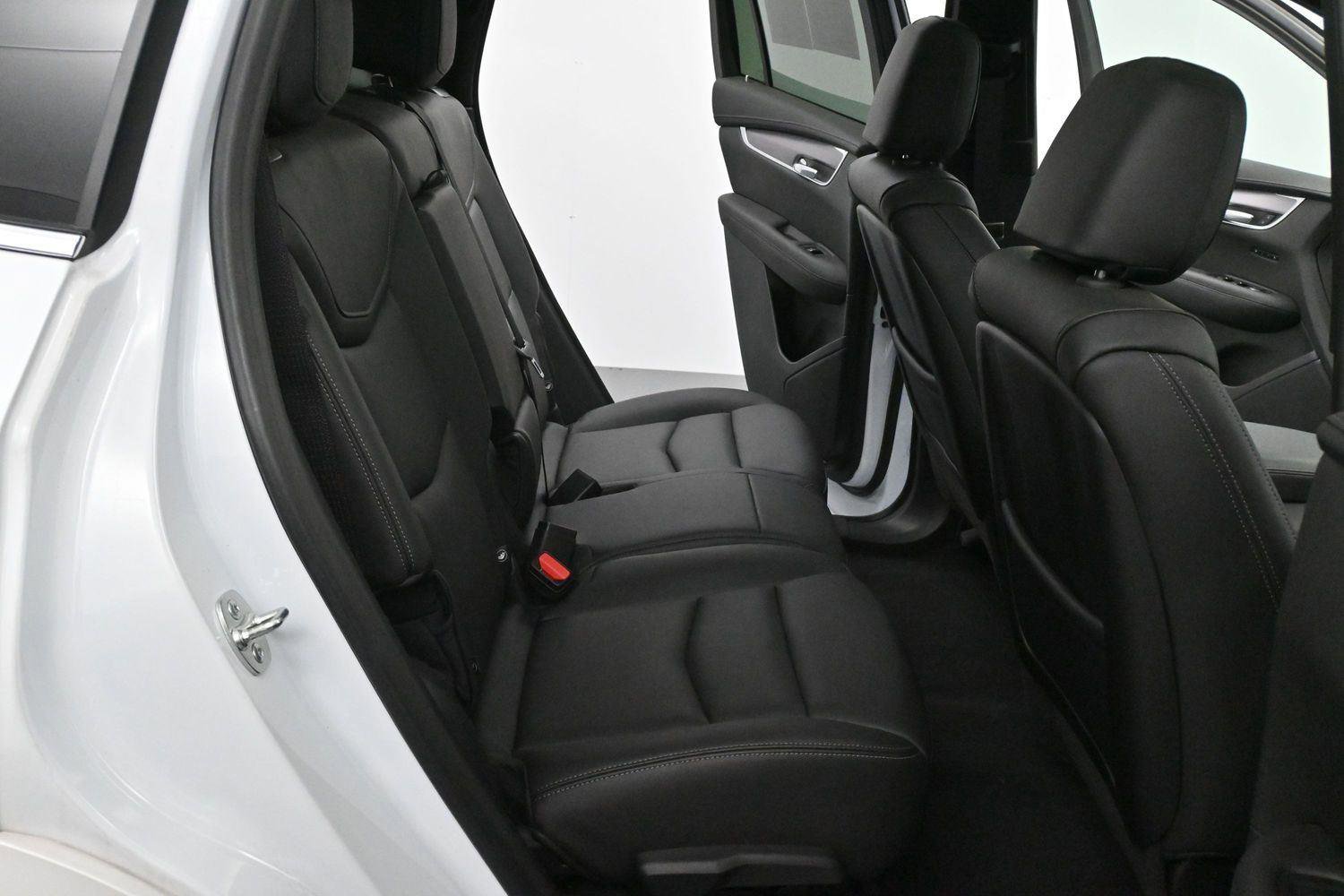 Certified 2025 Cadillac XT6 Luxury FWD image 37