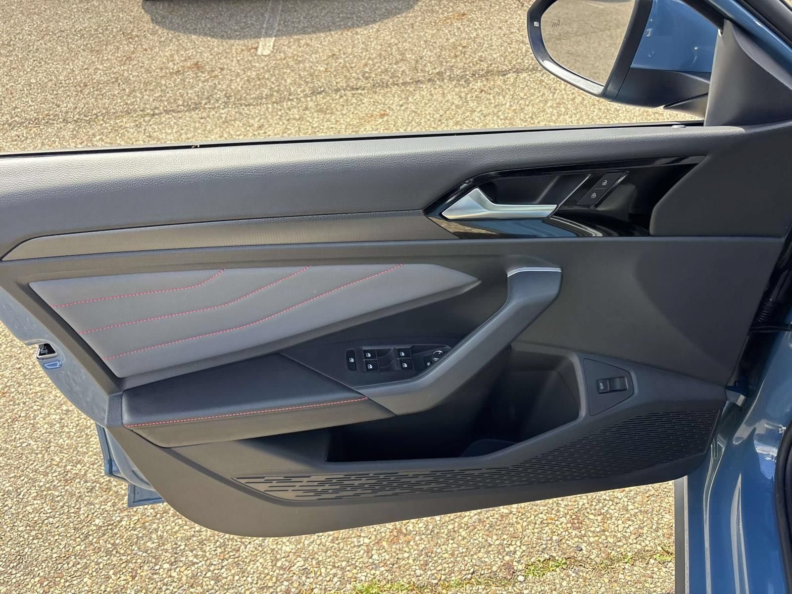New 2026 Volkswagen Jetta GLI Autobahn FWD image 11
