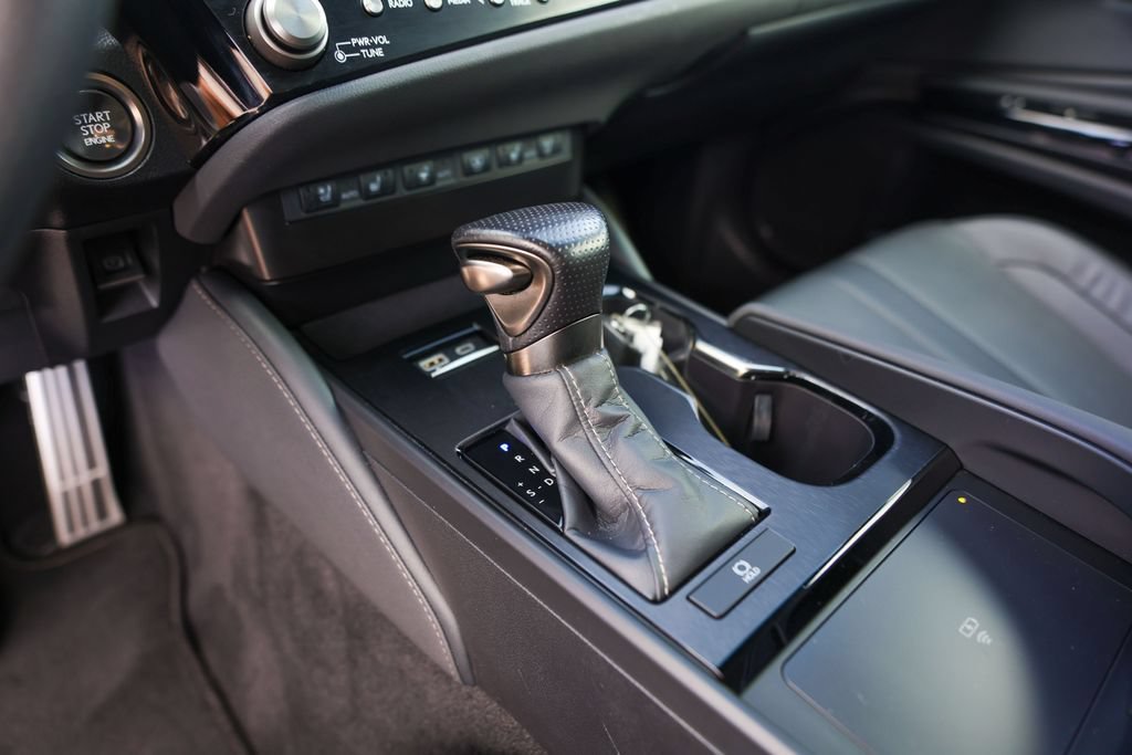 Used 2023 Lexus ES 350 F Sport w/ Accessory Package (Z2) FWD image 20