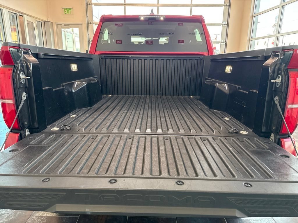 Used 2024 Toyota Tacoma TRD Off-Road AWD/4WD image 9