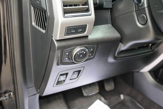 Used 2020 Ford F150 Platinum w/ Equipment Group 701A Luxury image 15