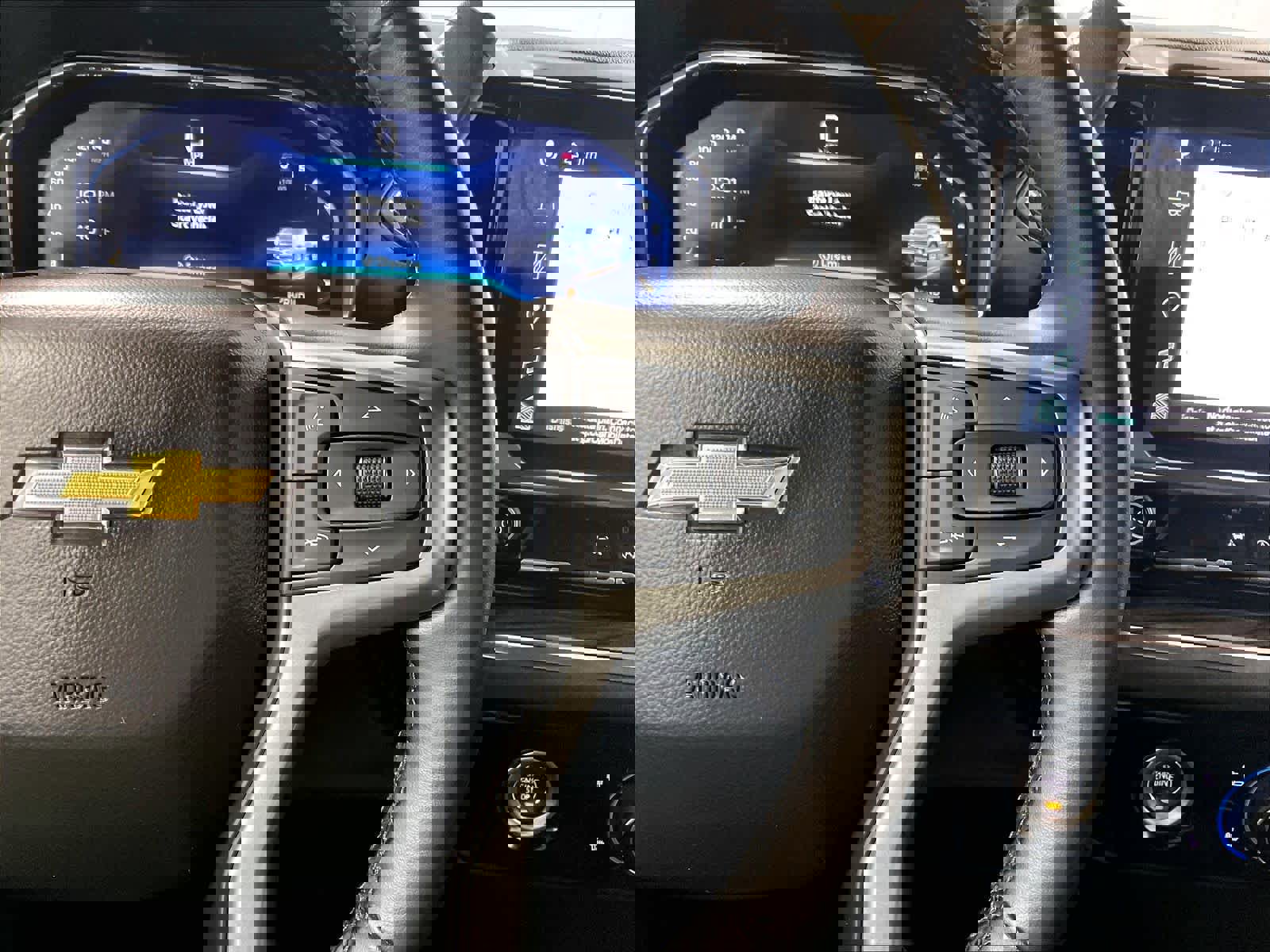 Used 2024 Chevrolet Silverado 1500 LT image 23