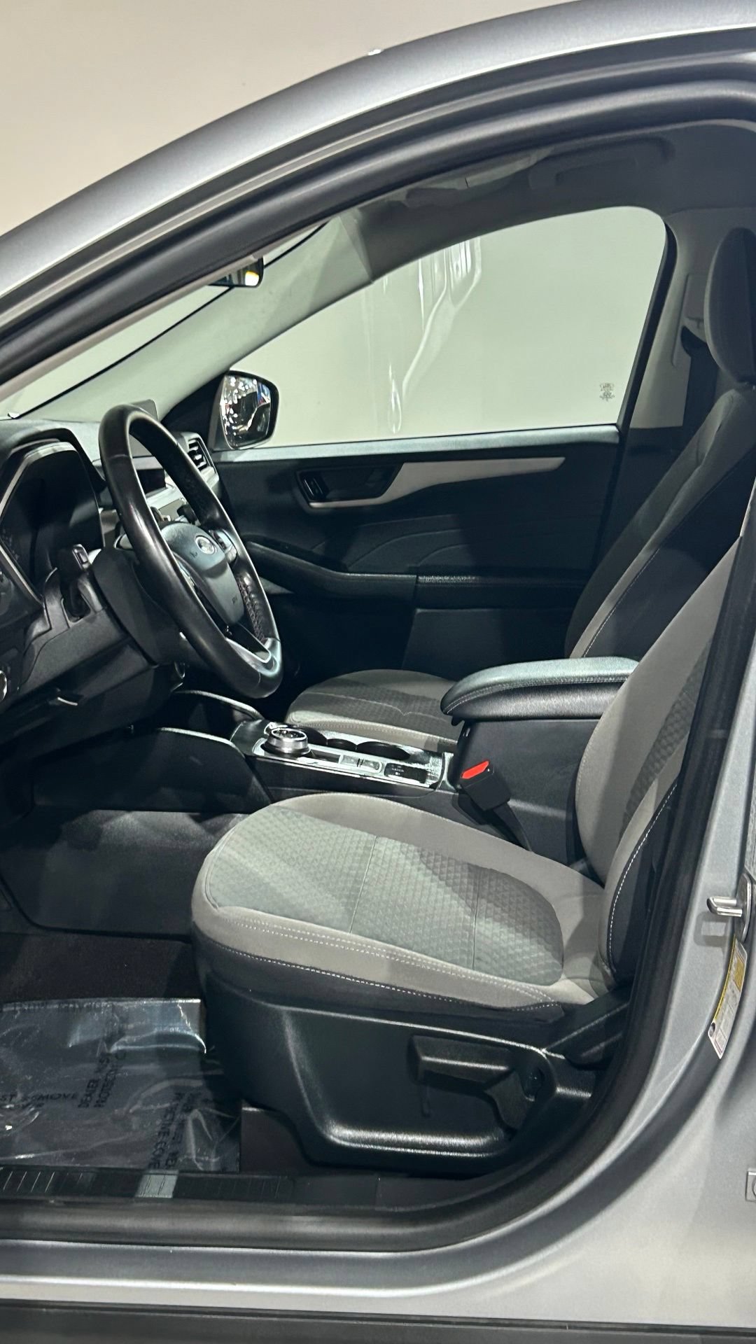 Used 2022 Ford Escape SE w/ Cold Weather Package FWD image 34