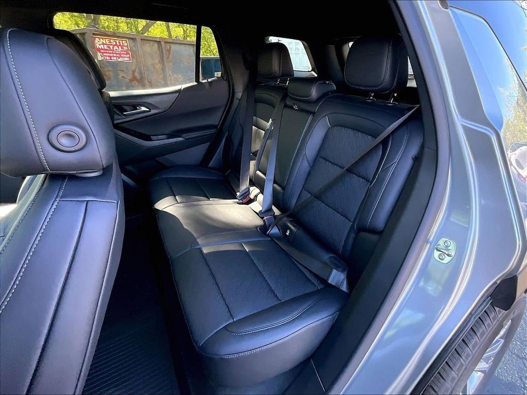 New 2026 Chevrolet Equinox LT w/ Convenience Package II AWD/4WD image 15