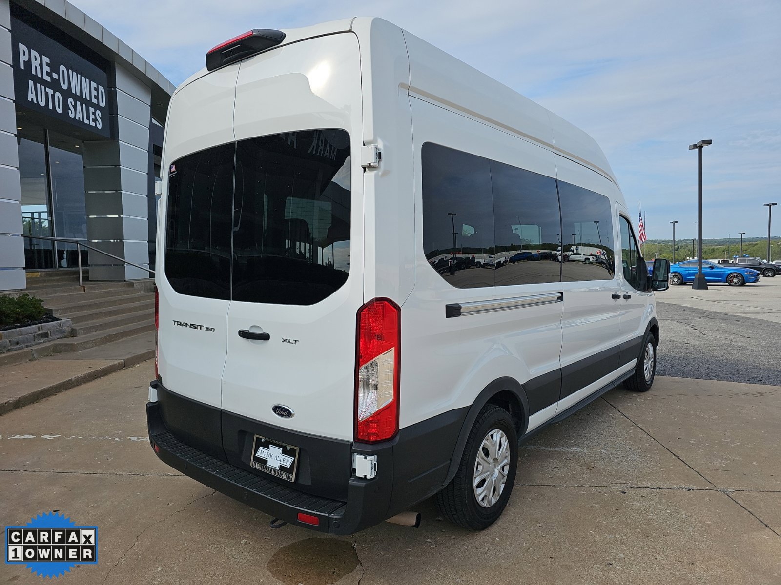 Used 2025 Ford Transit 350 XLT RWD image 4