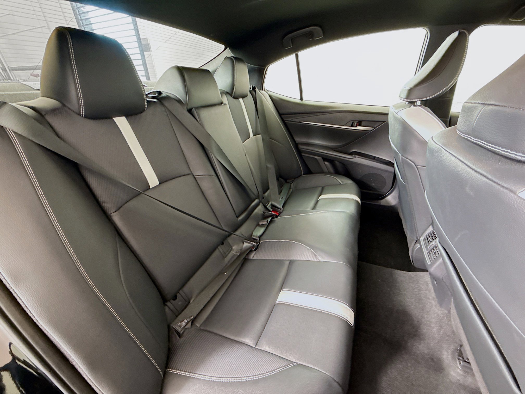 Used 2025 Toyota Camry SE FWD image 23