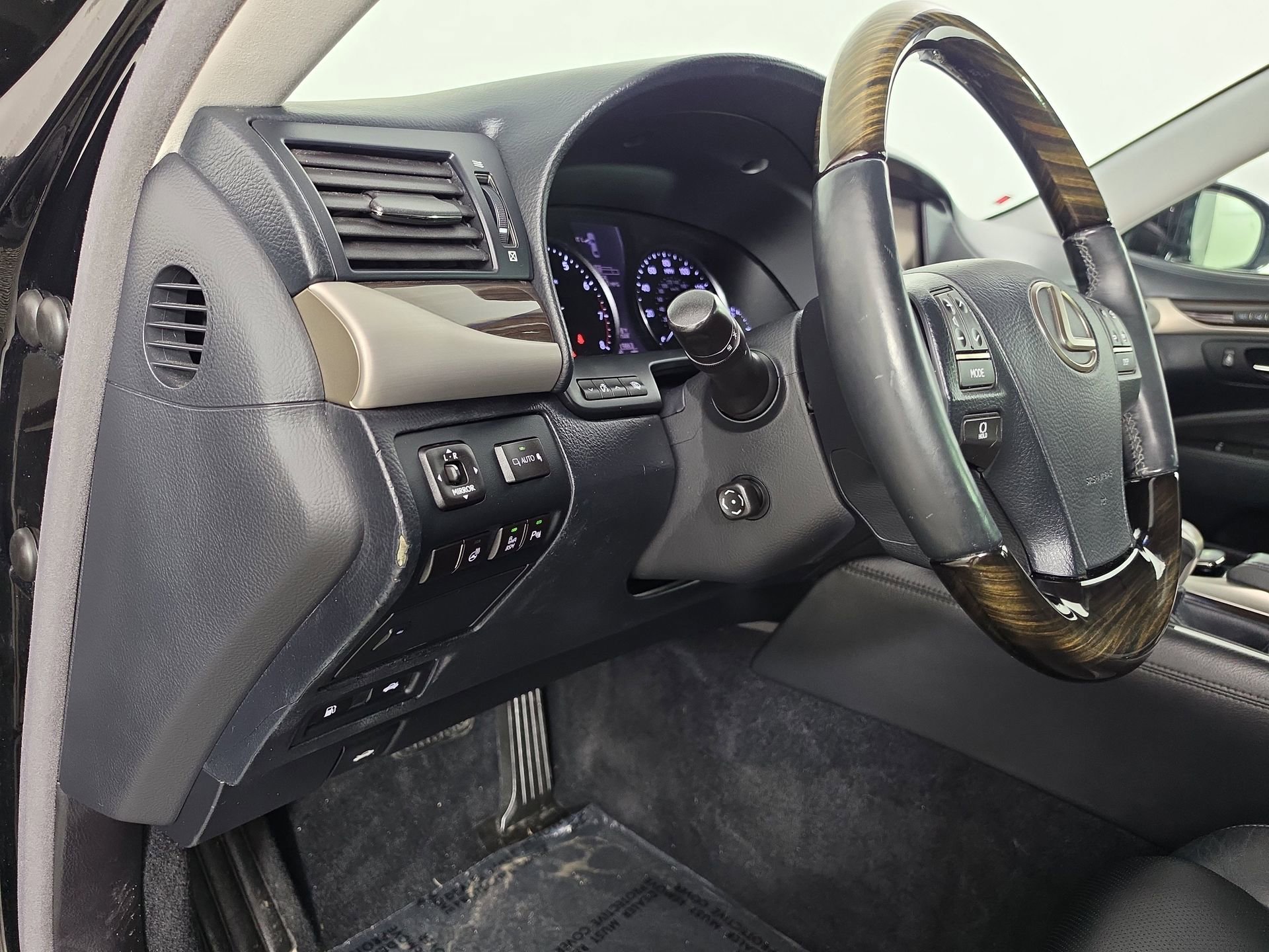 Used 2014 Lexus LS 460 w/ Comfort Package RWD image 20