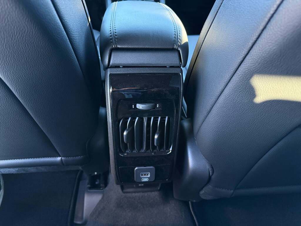 New 2026 Jeep Compass Limited image 18