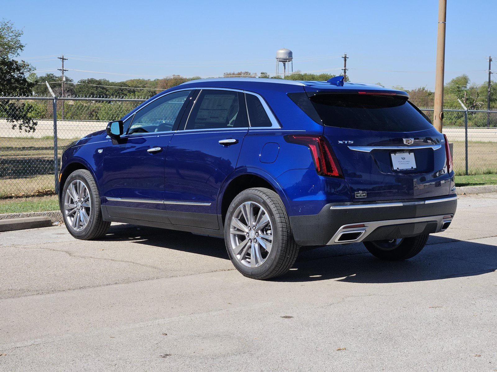 New 2026 Cadillac XT5 Premium Luxury w/ Driver Assist Package FWD image 3