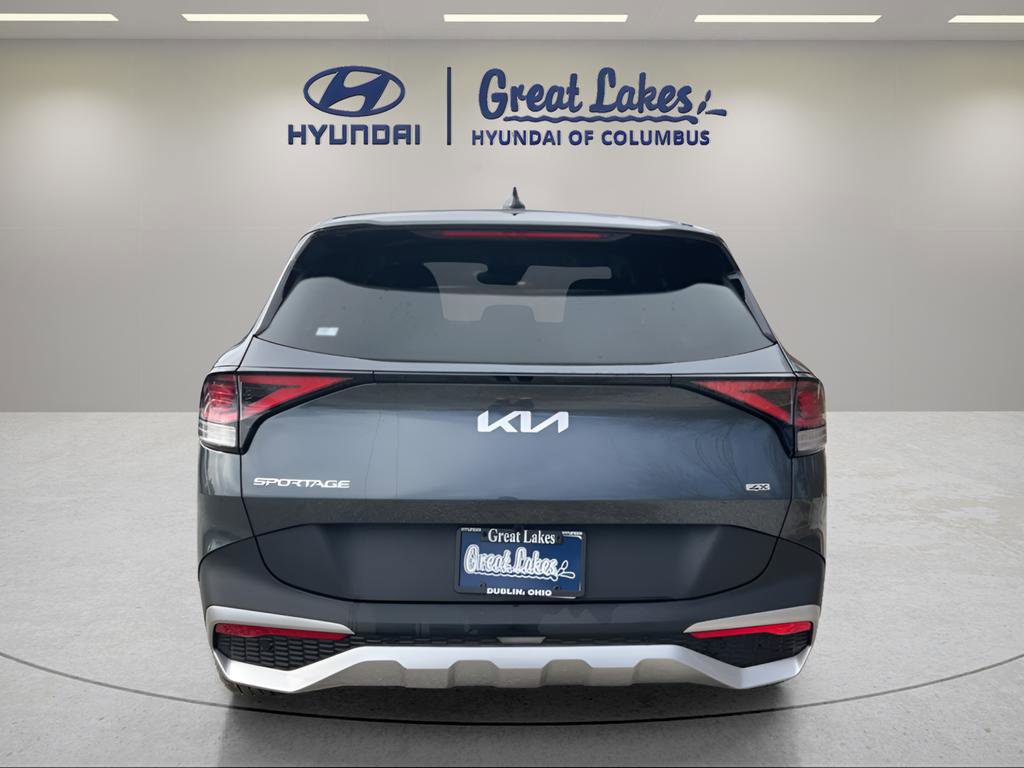 Used 2024 Kia Sportage LX image 4