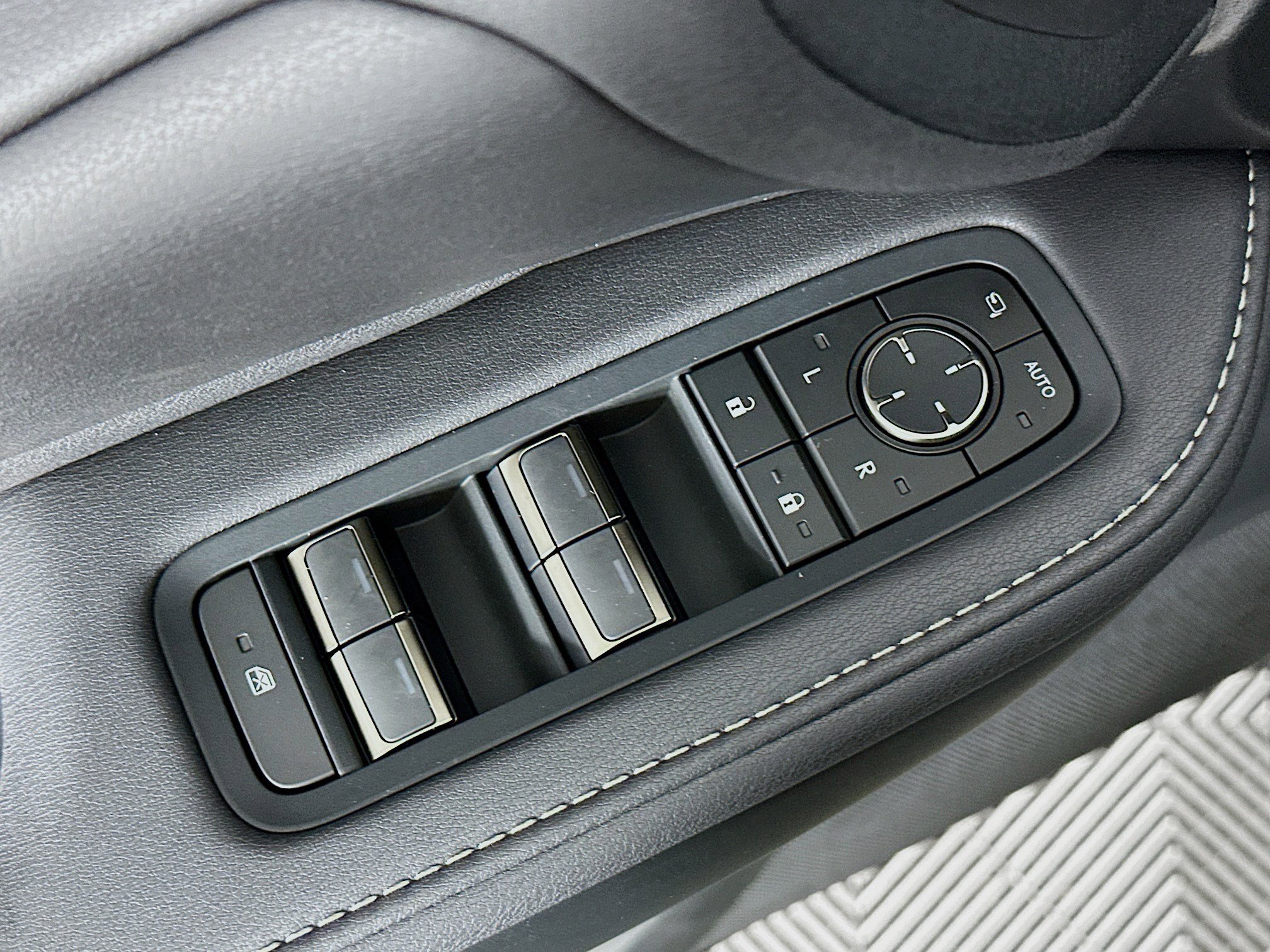 New 2026 Lexus TX 350 AWD image 18