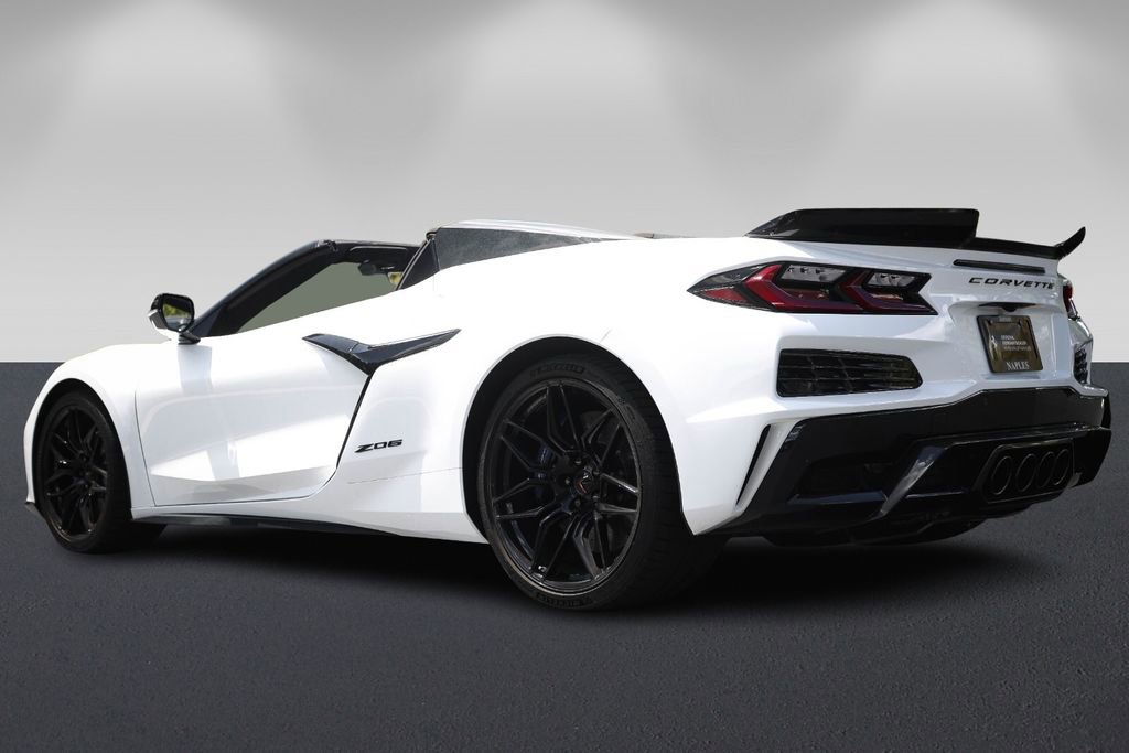 Used 2026 Chevrolet Corvette Z06 RWD image 5