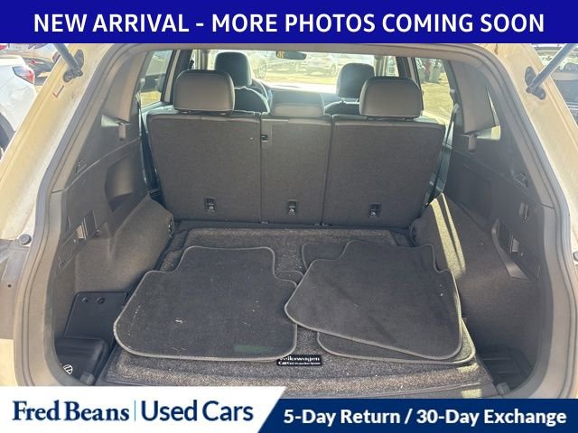 Used 2023 Volkswagen Tiguan SE R-Line image 8